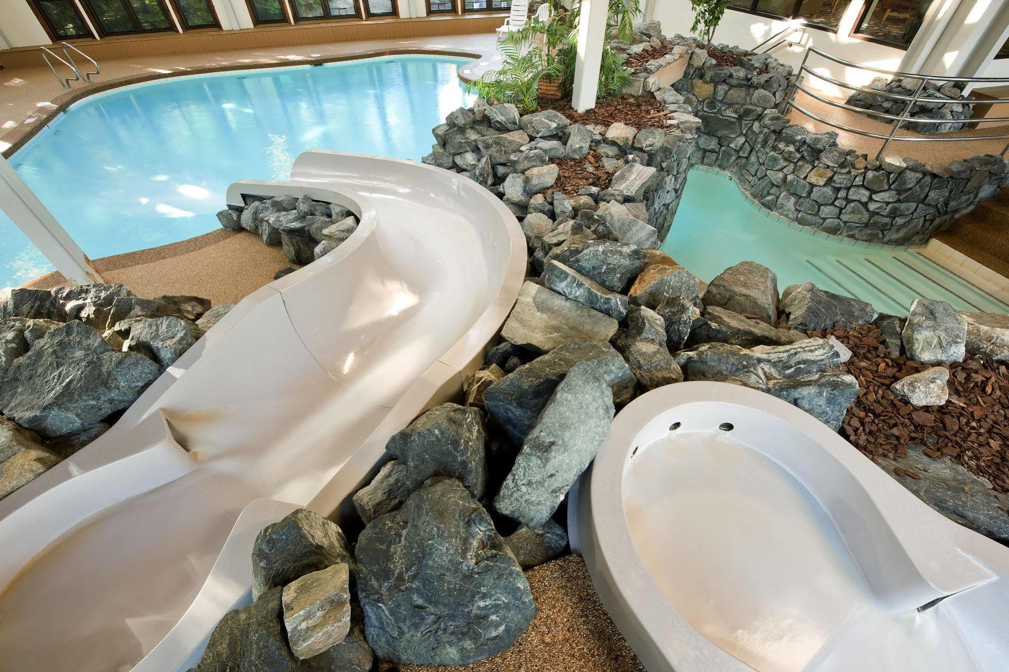 The Summit Resort Weirs Beach Esterno foto